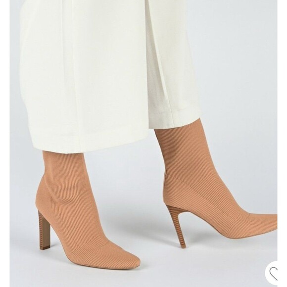 JOURNEE COLLECTION Tan Elissa Pull-On Slim Stack Heel Sock Boots - Picture 1 of 12